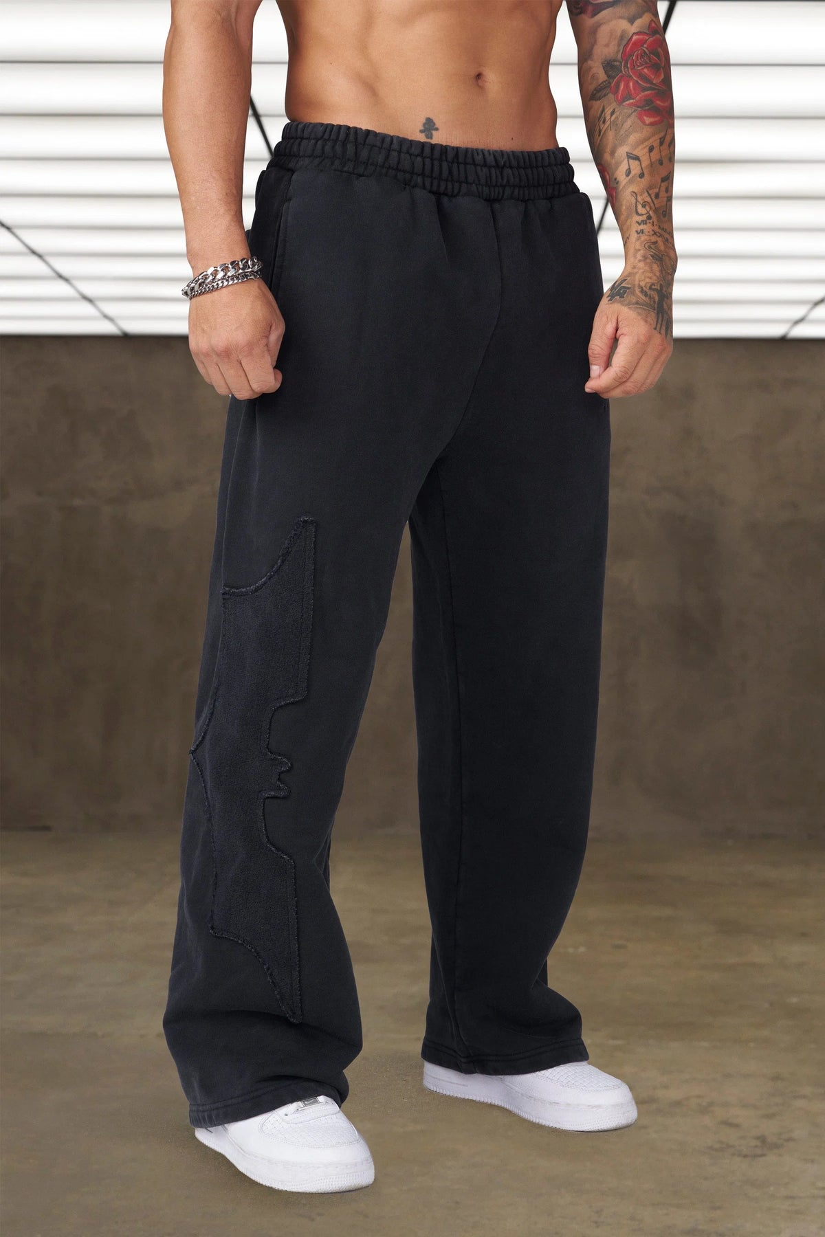 YOUNGLA X BATMAN SWEATPANTS