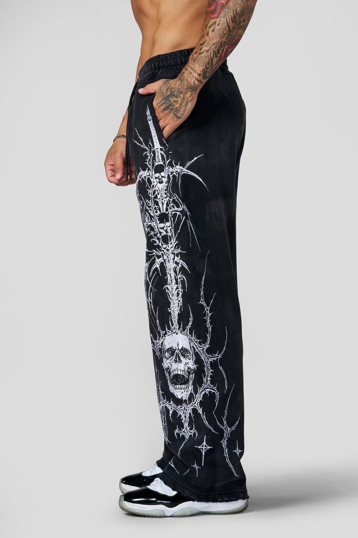 YOUNGLA DIVINE SWEATPANTS