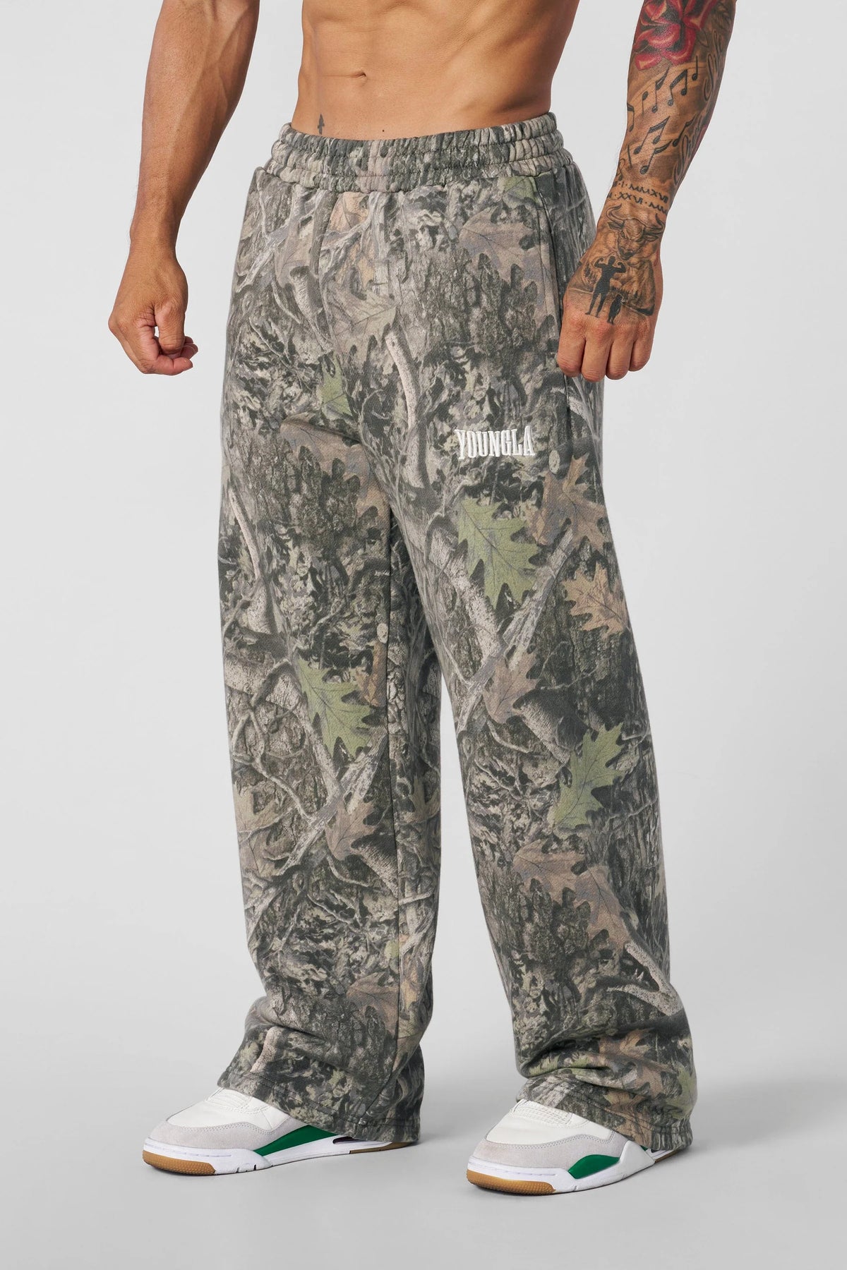 YOUNGLA TREE CAMO SWEATPANTS