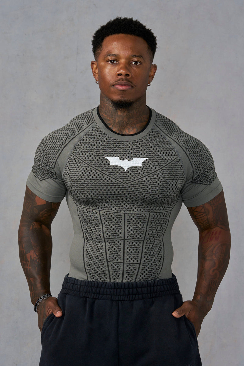 YOUNGLA X BATMAN COMPRESSION TEE