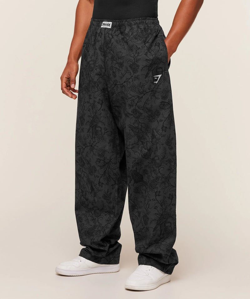 GYMSHARK TRACK PANTS (WIDE LEG/CUFFED)